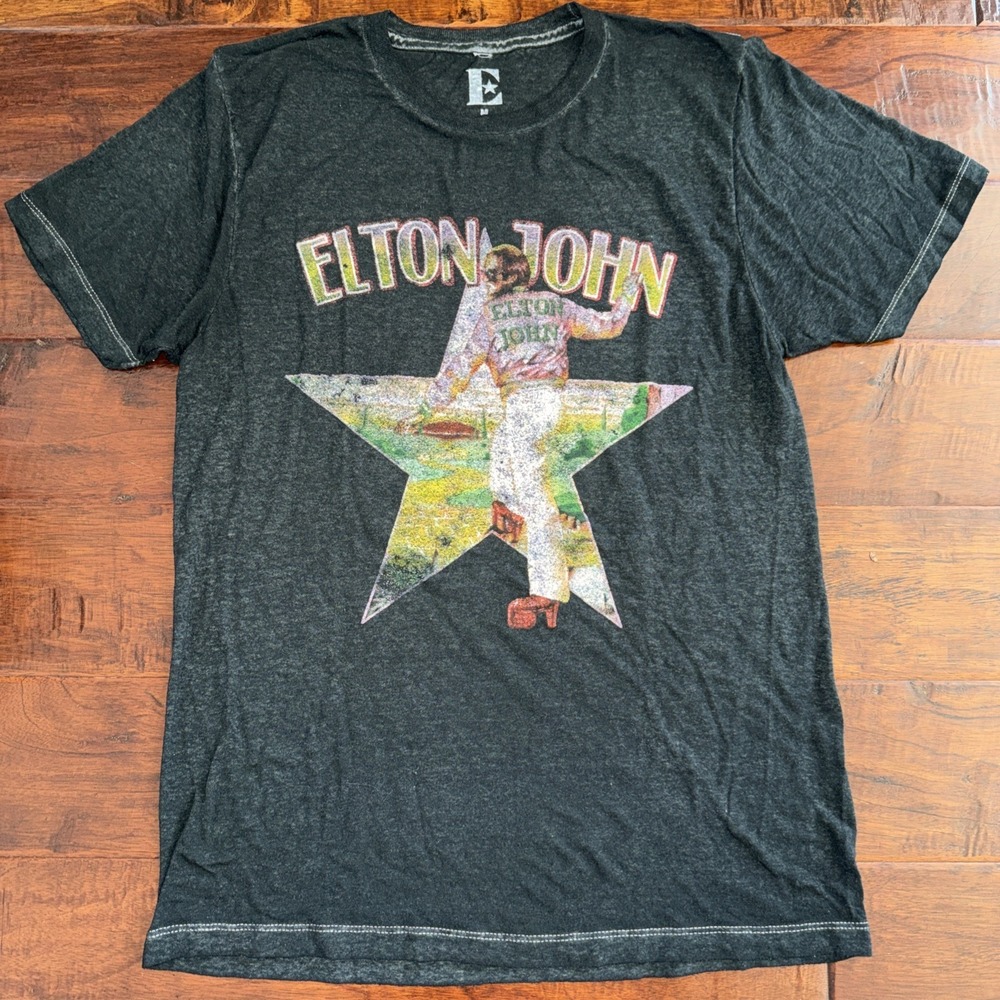 Elton John "Goodbye Yellow Brick Road" 2022 Original Tour T-shirt Size Medium - Picture 1 of 7
